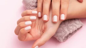 Manucure ou Pieds + Vernis Semi Permanent Simple (VSP)